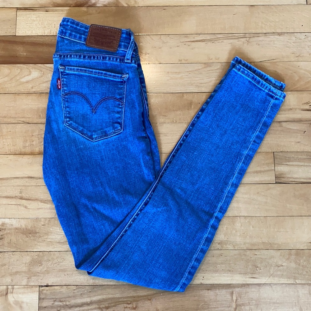 CLEARANCE Levi’s 711 Skinny Jeans